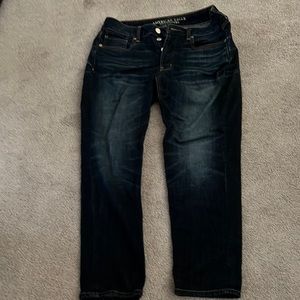 America Eagle Women’s Stretch Tomgirl Jeans size 8s